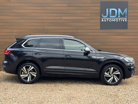 Volkswagen Touareg 3.0 Touareg V6 R-Line Tech TDI Auto 4WD 5dr 3