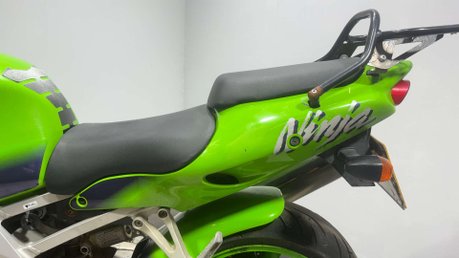 Kawasaki ZX ZX9R 1999 44K SPARES OR REPAIR PROJECT BIKE 900CC SUPER SPORT 24