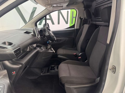 Vauxhall Combo 1.5 Combo 2300 Sportive S/S 18