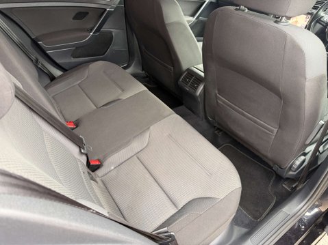 Volkswagen Golf 2.0 Golf SE Nav TDI BlueMotion Technology 5dr 22