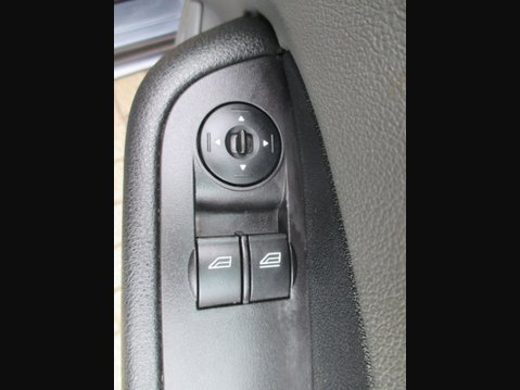 Ford Focus 1.6 Style 5dr 36