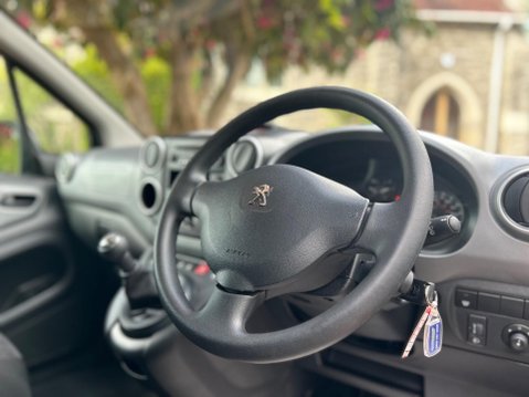 Peugeot Partner Tepee HORIZON RE 23
