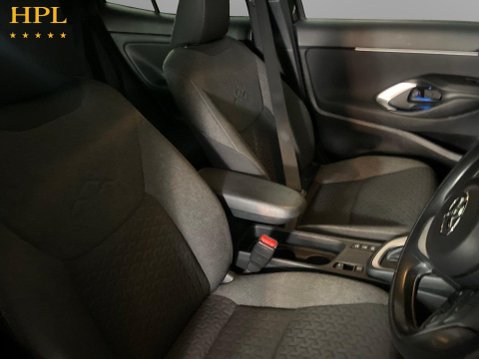 Toyota Yaris Cross 1.5 VVT-h Design SUV 5dr Petrol Hybrid E-CVT Euro 6 (s/s) (116 ps) Air Con 11