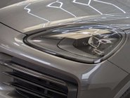 Porsche Cayenne 3.0 Cayenne V6 Auto 4WD 5dr 28