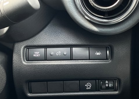 Nissan Juke DIG-T N-CONNECTA 16