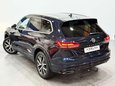 Volkswagen Touareg 3.0 TDI V6 R-Line SUV 5dr Diesel Tiptronic 4Motion Euro 6 (s/s) (286 ps) 21