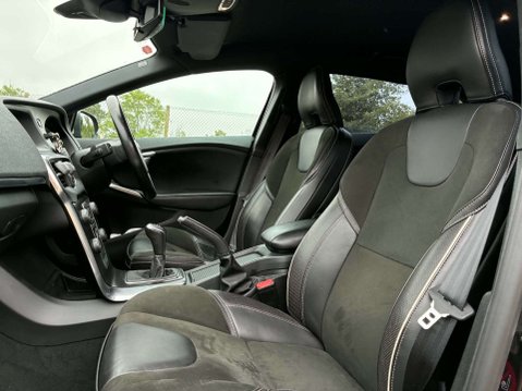 Volvo V40 2.0 V40 R-Design T2 5dr 10
