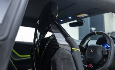 Lamborghini Huracan Tecnica 14