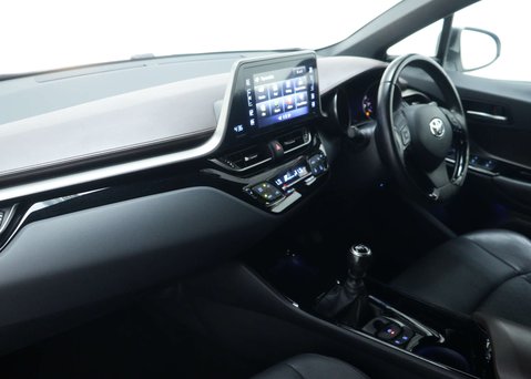 Toyota C-HR 1.2 VVT-i Excel SUV 5dr Petrol Manual Euro 6 (s/s) (116 ps) 41