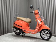 Piaggio Vespa Primavera 2018 ONLY 13K LONG MOT GREAT COLOUR SCHEME 125CC SCOOTER 2