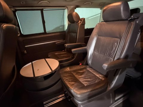 Volkswagen Caravelle EXECUTIVE TDI 22