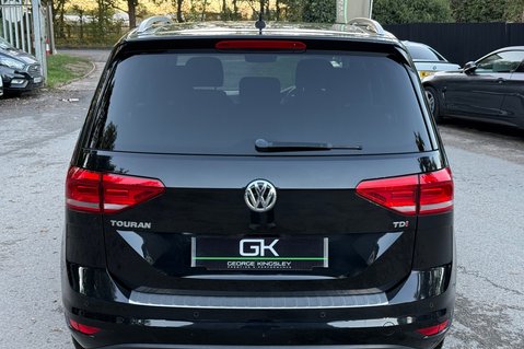 Volkswagen Touran SE TDI BMT -APPLE CAR PLAY-£35 ROAD TAX -9 SERVICES -PARK PILOT-240V SOCKET 8