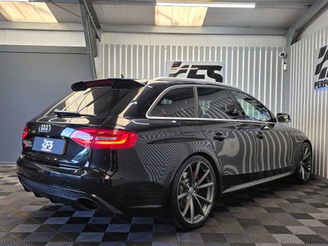 Audi RS4 4.2 FSI V8 Estate 5dr Petrol S Tronic quattro Euro 5 (450 ps) 6