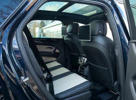 Bentley Bentayga V8 14