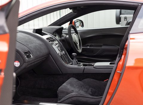Aston Martin Vantage GT8 14