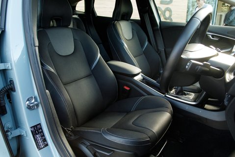 Volvo V40 T2 MOMENTUM 30