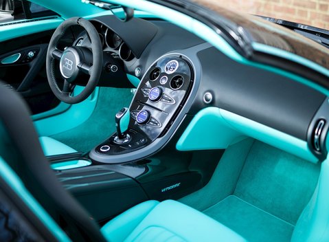 Bugatti Veyron Grand Sport Vitesse 21