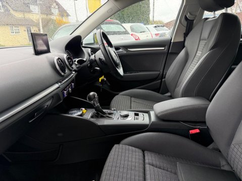 Audi A3 2.0 TDI Sport Sportback S Tronic Euro 5 (s/s) 5dr 37