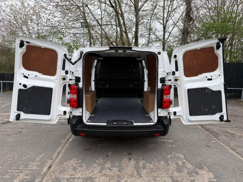 Vauxhall Vivaro L2H1 2900 DYNAMIC S/S 25