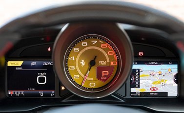 Ferrari F8 Tributo 17