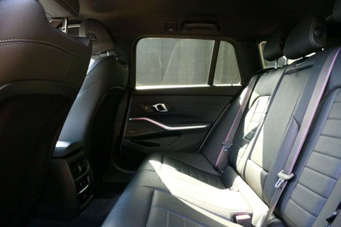 BMW 3 Series 2.0 320i M Sport Auto 5dr 39