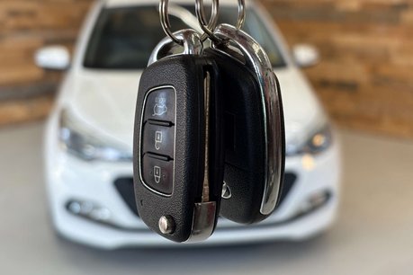 Hyundai i20 1.2 Blue Drive SE Hatchback 5dr Petrol Manual Euro 6 (s/s) (84 ps) 11