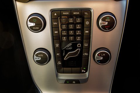 Volvo V40 T3 INSCRIPTION 32