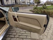 Mercedes-Benz SL Series 500SL-32 28