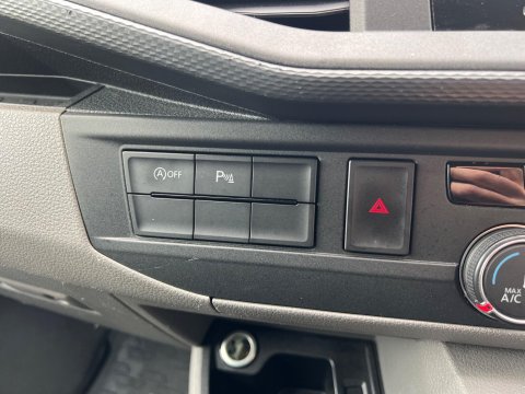 Volkswagen Transporter T28 TDI P/V HIGHLINE 27