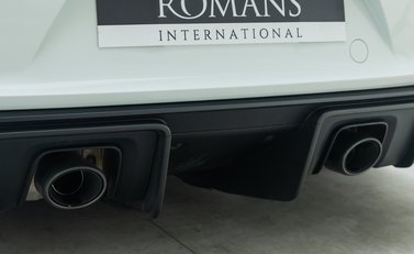 Porsche Cayman GT4 (718) 32