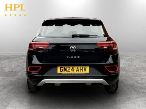 Volkswagen T-Roc 1.5 TSI Life SUV 5dr Petrol Manual Euro 6 (s/s) (150 ps) Air Con - Alloys - 6