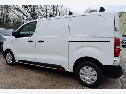 Peugeot Expert 2.0 BlueHDi 1400 Professional Standard Panel Van 6dr Diesel Manual MWB Euro 17