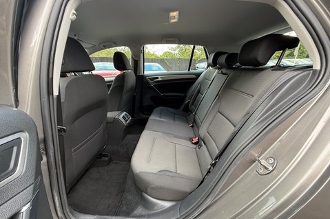 Volkswagen Golf SE TDI BMT -£20 ROAD TAX -1 OWNER -11 SERVICES -SATNAV -ADAPTIVE CRUISE 26