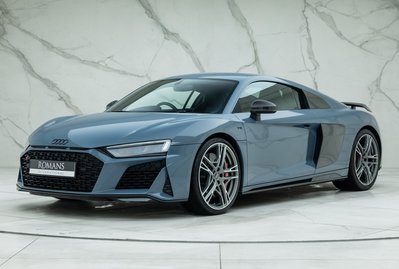 Audi R8 V10 PERFORMANCE CARBON BLACK