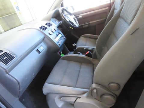 Volkswagen Touran SE TDI 11