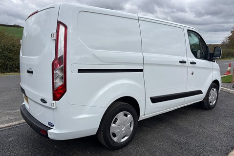Ford Transit Custom 320 L1 Trend 130 ps Panel Van - Air Con / Twin Side Loading Doors 2