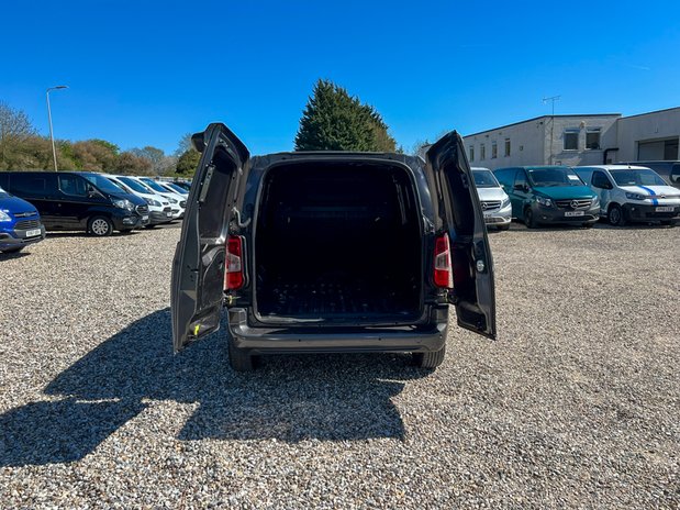 Citroen Berlingo SWB L1H1 Driver 1000 Air Con Alloys Camera Nav Sensors EURO 6 NO VAT 9