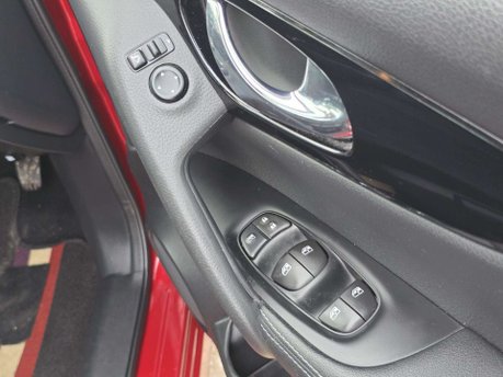 Nissan Qashqai 1.3 DIG-T Acenta Premium SUV 5dr Petrol DCT Auto Euro 6 (s/s) (160 ps) 18