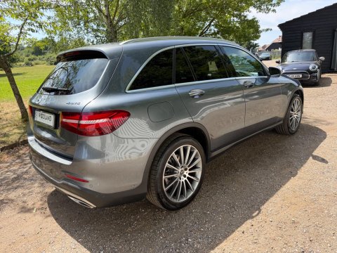 Mercedes-Benz GLC GLC 250 4MATIC AMG LINE 20