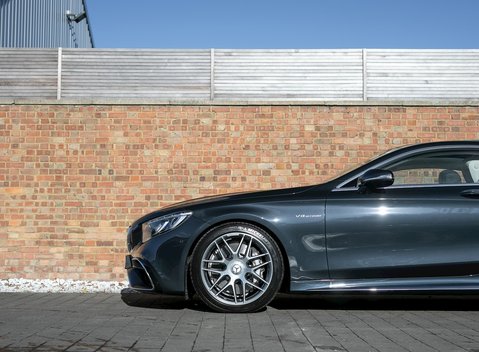 Mercedes-Benz S Class S63 Coupe 24