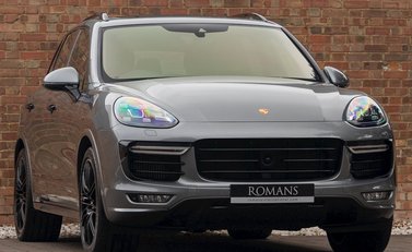 Porsche Cayenne GTS 1