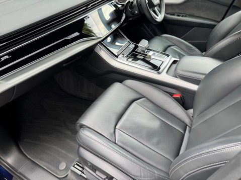 Audi Q7 TDI QUATTRO S LINE MHEV 36