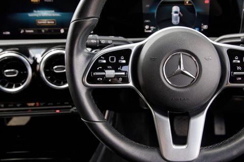 Mercedes-Benz A Class A 180 SPORT EXECUTIVE EDITION 18