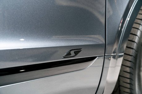 Bentley Bentayga V8 S. NOW SOLD. SIMILAR REQUIRED. PLEASE CALL 01903 254800. 35