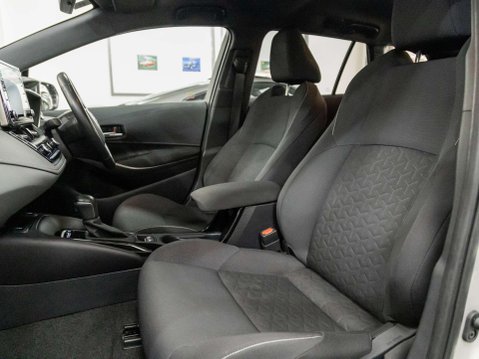 Toyota Corolla 1.8 VVT-h Design Touring Sports 5dr Petrol Hybrid CVT Euro 6 (s/s) (122 ps) 59