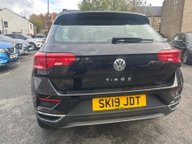 Volkswagen T-Roc SE TSI 8