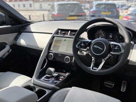 Jaguar E-Pace R-DYNAMIC S MHEV 3