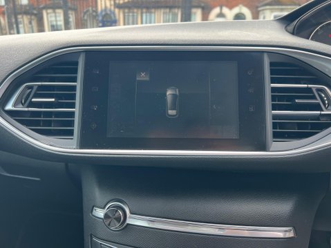 Peugeot 308 1.2 PureTech Allure EAT Euro 6 (s/s) 5dr 34