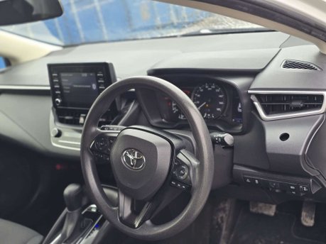 Toyota Corolla 1.8 VVT-h Design Touring Sports 5dr Petrol Hybrid CVT Euro 6 (s/s) (122 ps) 31