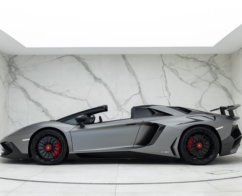 Lamborghini Aventador SV LP 750-4 Roadster 
